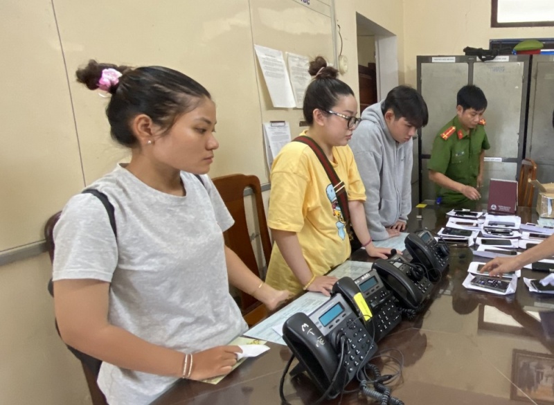 Sap bay tu cac cuoc goi lua dao hinh anh