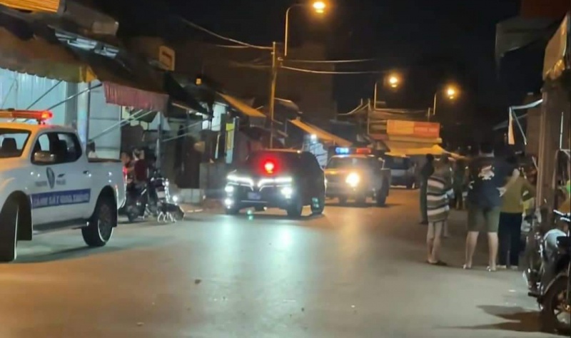 Duoc 'khung' no sung chi thien gay nao loan khu cho hinh anh