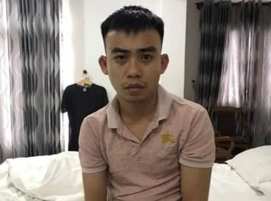 Ru nhau thue oto mang di cam co roi tron sang Campuchia hinh anh