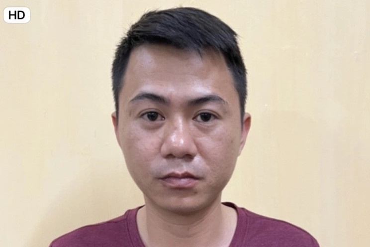 Hai thieu nu bi ban vao quan karaoke lam tiep vien hinh anh