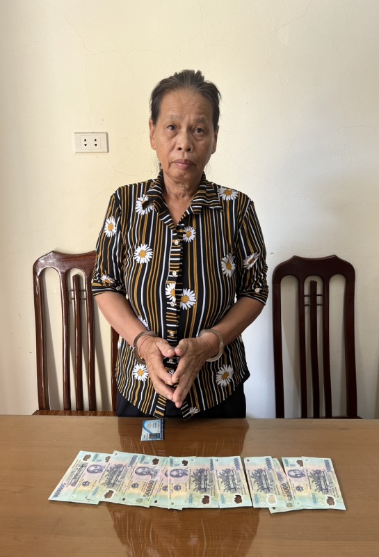 tieu thu tien gia anh 1