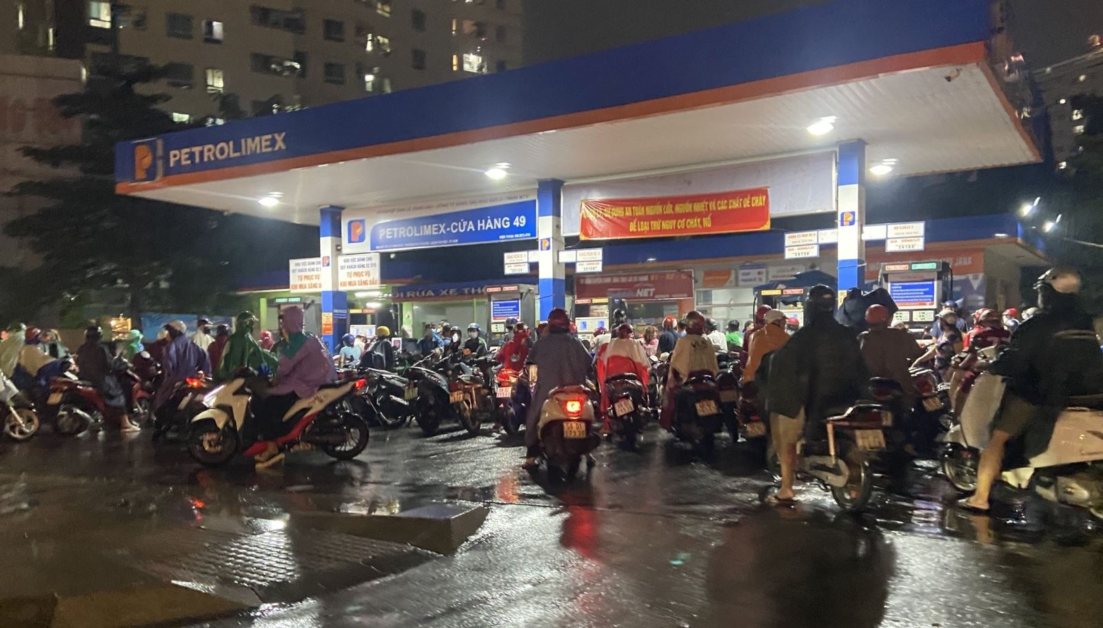 Cong an TP.HCM khuyen cao 2 van de nong hinh anh