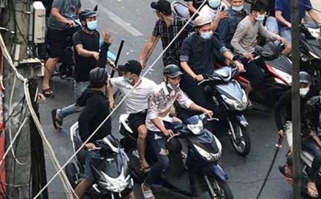 Ngan chan vu giai quyet mau thuan bang hung khi nong hinh anh