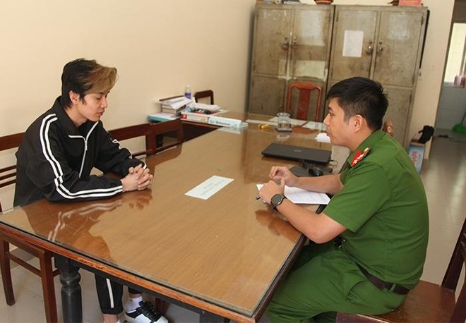 Lua mua ban kenh YouTube, chiem doat tien ty hinh anh