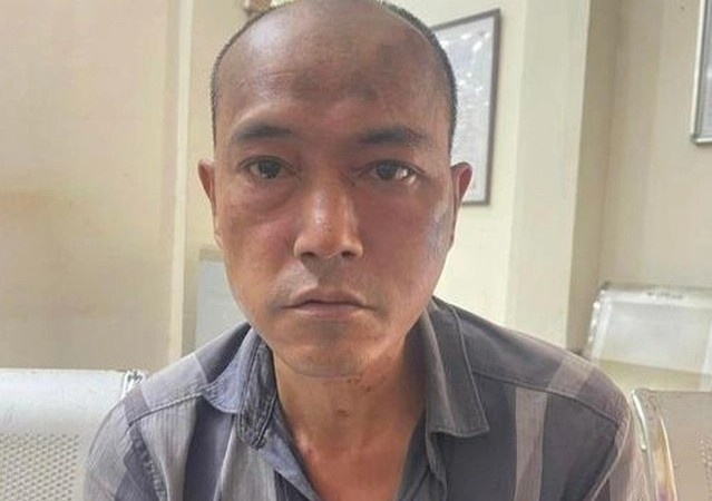 Chieu phi tang ma tuy cua doi tuong khi gap cong an hinh anh