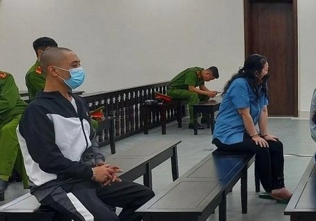 Mua ban ma tuy, vo chong cung linh an chung than hinh anh