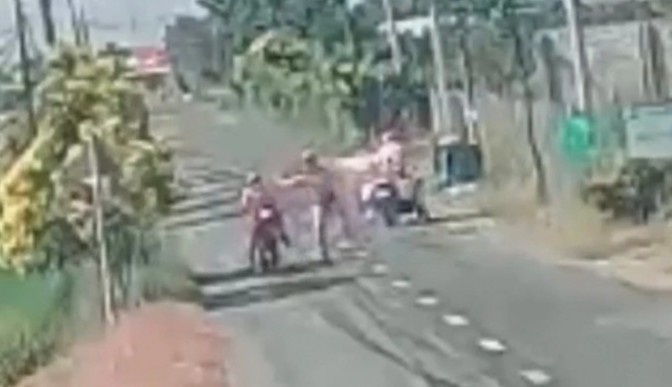 Thong tin vu canh sat o Long An danh nguoi vi pham giao thong hinh anh