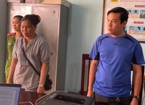 Giai cuu 7 co gai bi ep lam nhan vien massage kich duc hinh anh