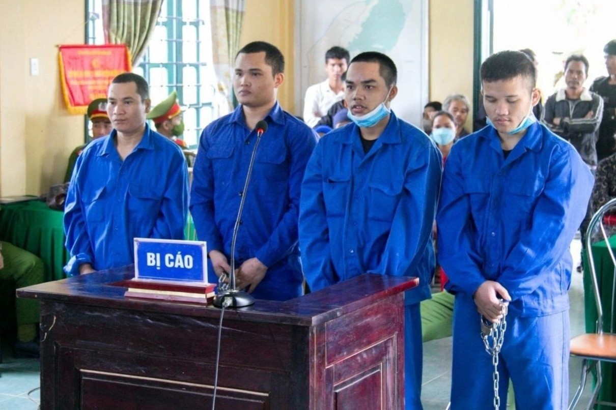 3 an tu trong phien toa xet xu luu dong hinh anh