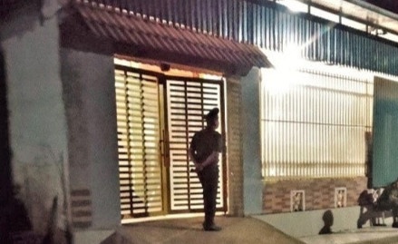 Nua dem len vao nha tinh nhan, phong hoa dot xe may hinh anh