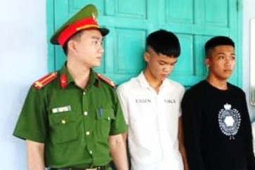 Ru ban mang dao tra thu, 2 thanh nien bi khoi to hinh anh