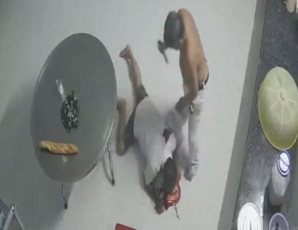 Mau thuan phan chia tai san, em trai dam anh tu vong hinh anh