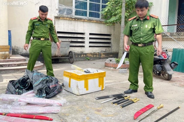mua bán vũ khí ảnh 1 mua ban vu khi anh 1