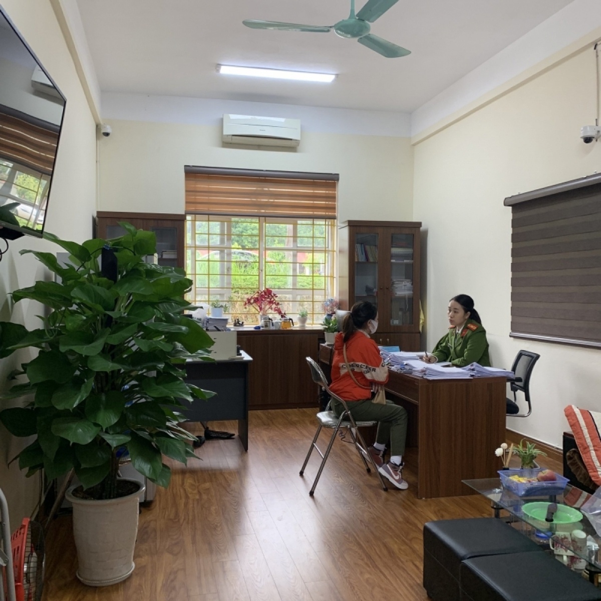 Phong dieu tra than thien anh 4