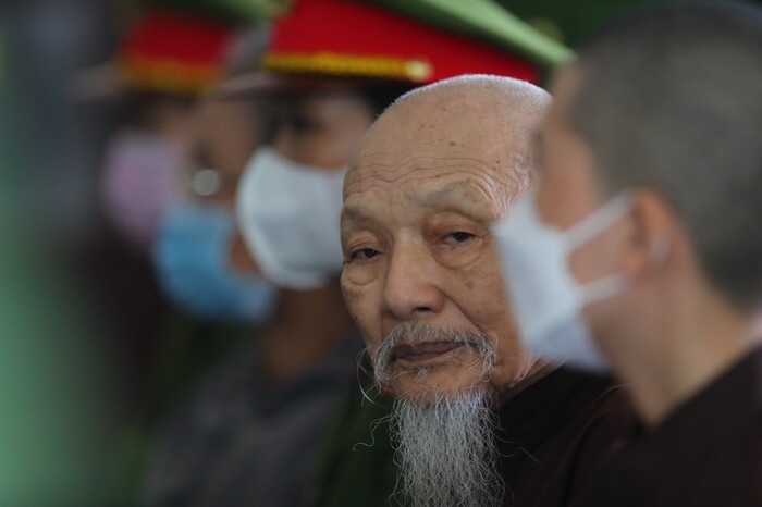 Toa sua quyet dinh thi hanh an, ong Le Tung Van co 7 ngay trinh dien hinh anh