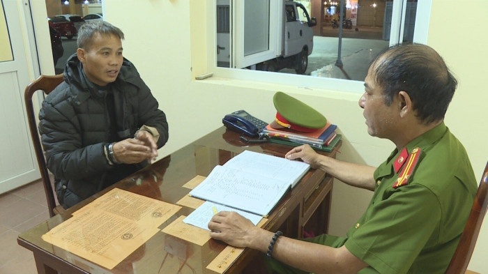 Bat giu nghi can giet nguoi sau 8 nam hinh anh