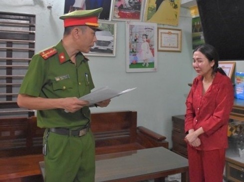 9X o Quang Nam lua dao hon 100 ty dong hinh anh