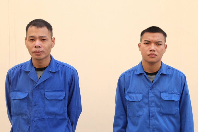 Cho vay lai nang theo kieu boc bat ho, 3 nguoi bi khoi to hinh anh