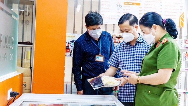 Khoi to 23 vu an vi pham ve an toan thuc pham trong nam 2022 hinh anh