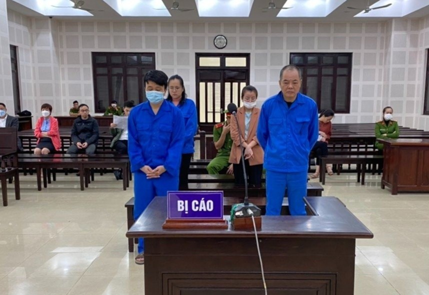 Lay ten nguoi chet lap cong ty de nhap lau 232 lo hang hinh anh