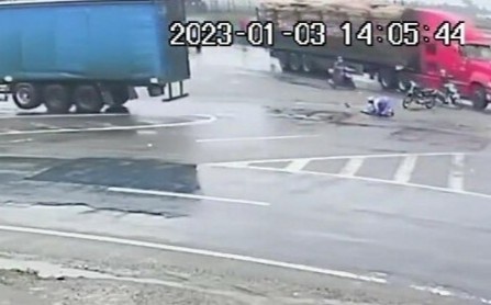 Truy bat tai xe xe dau keo nghi gay tai nan chet nguoi hinh anh