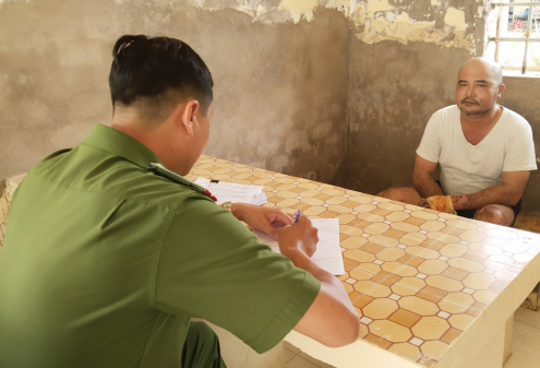 Tat xang cham lua dot nguoi tinh do ghen tuong hinh anh