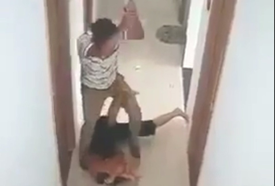 Vu danh chet nguoi trong nha khach: Nghi pham co benh ly tam than hinh anh