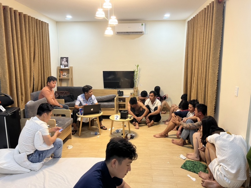 bay lắc ảnh 1 bay lac anh 1