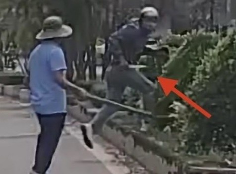 Vay bat ten trom dung dao dam 2 nguoi bi thuong hinh anh