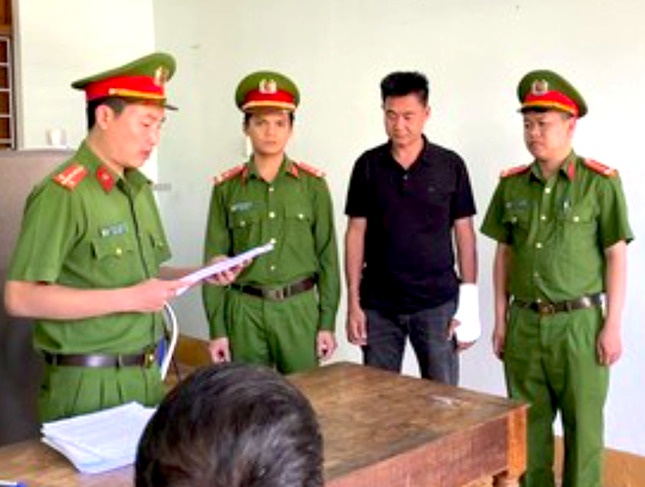 đè bẹp ôtô con ảnh 1 de bep oto con anh 1