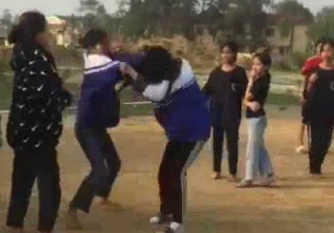 Lua ban ve nha roi dong cua danh hoi dong hinh anh