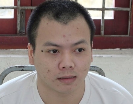 Bat tam giam nghi pham thuc hien 5 vu cuop giat day chuyen cua phu nu hinh anh