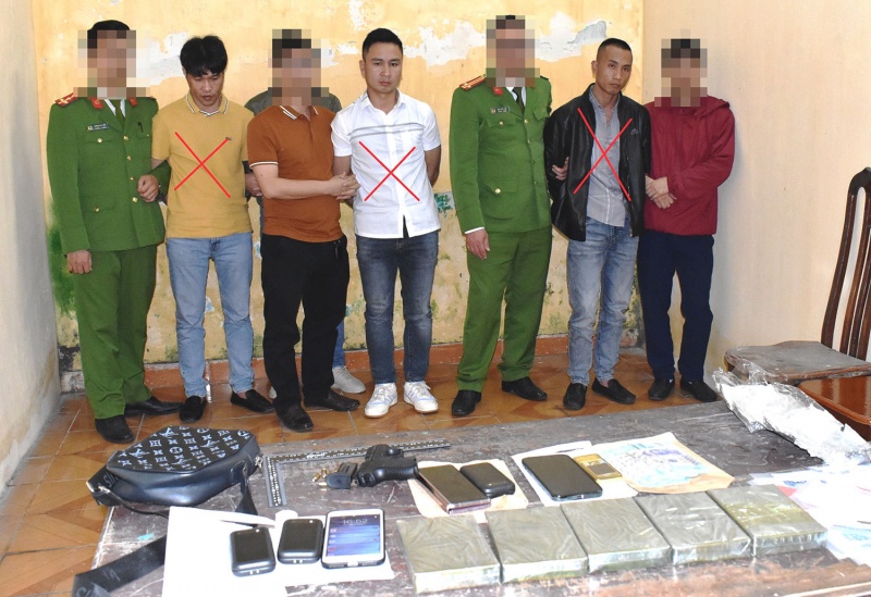 Mang sung K59 khi van chuyen 5 banh heroin hinh anh