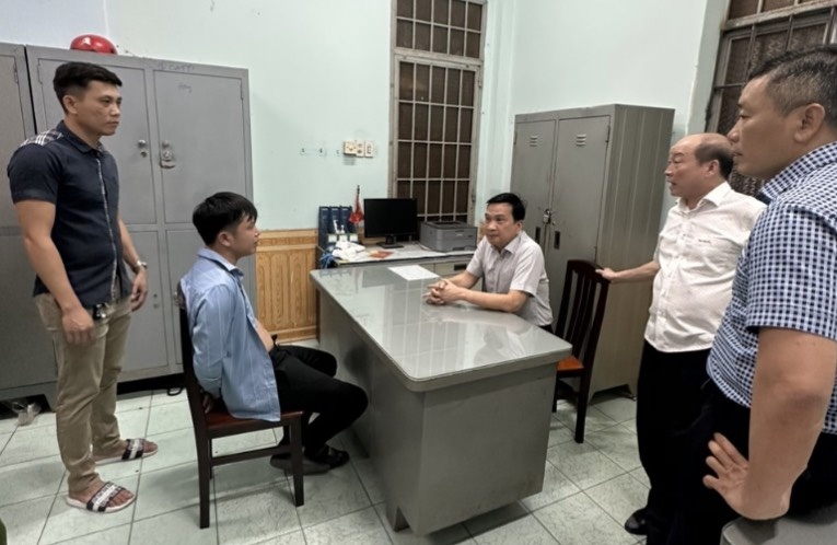 Giai cuu be gai anh 1