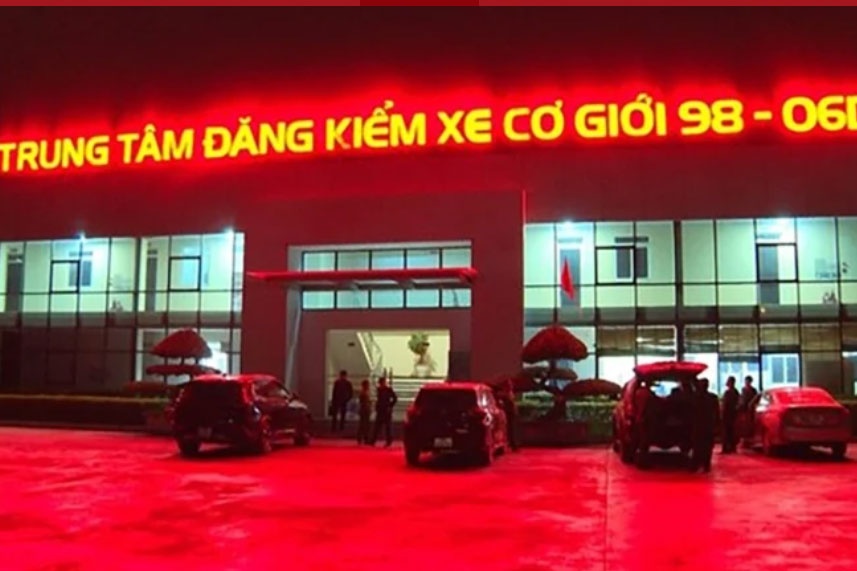 Tam giu can bo Quan ly Van tai, phuong tien va nguoi lai o Bac Giang hinh anh