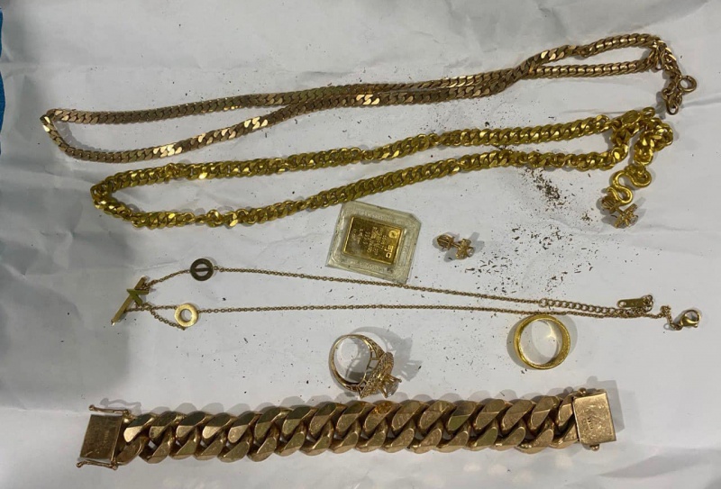 Trom dot nhap nha dan lay 9 luong vang hinh anh