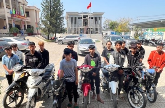 thanh nien hon chien anh 2