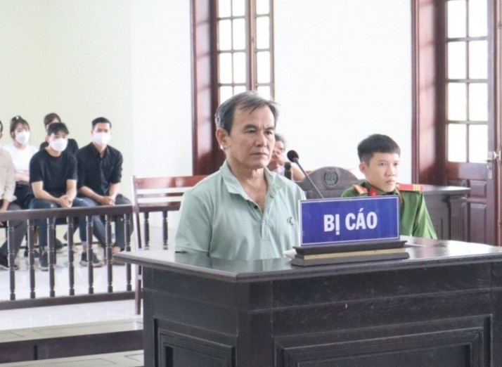 tranh chap dat anh 1