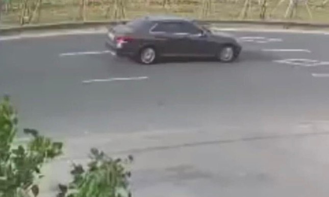 Khoi to vu an can bo ngan hang lai xe Mercedes tong chet nguoi hinh anh