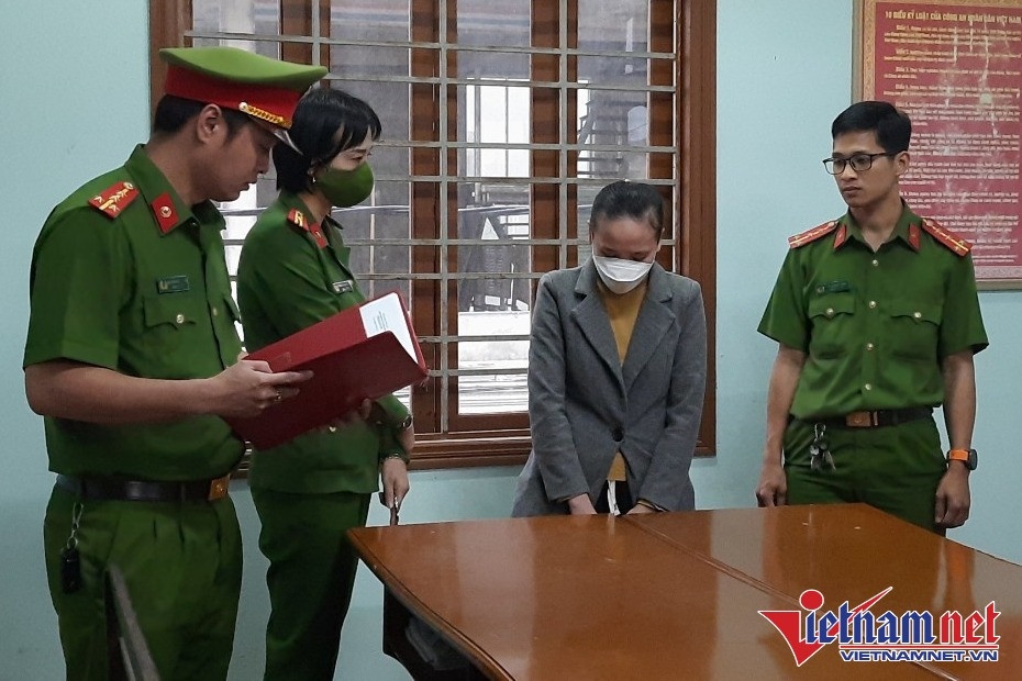 chiếm đoạt tiền ảnh 1 chiem doat tien anh 1