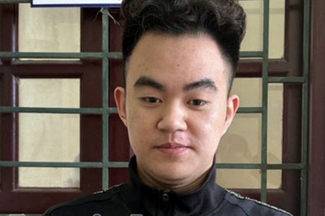 Hai nghi pham dot nhap cua hang dien thoai trom tai san 700 trieu dong hinh anh