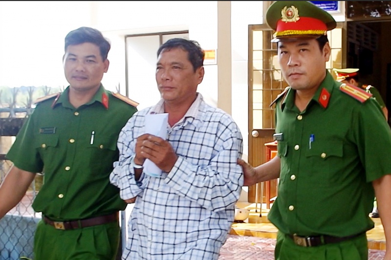 chiếm đoạt tiền ảnh 1 chiem doat tien anh 1