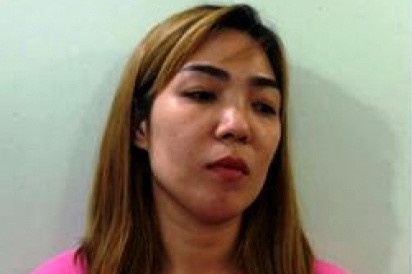 Thong tin vu co gai bi danh ghen, lot do giua duong hinh anh