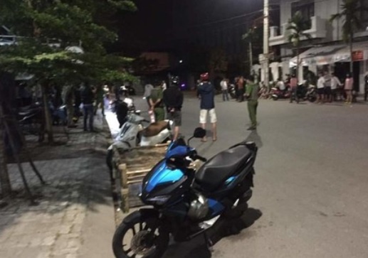 Nguoi dan ong danh tu vong ban vi mau thuan tu viec tu choi di nhau hinh anh