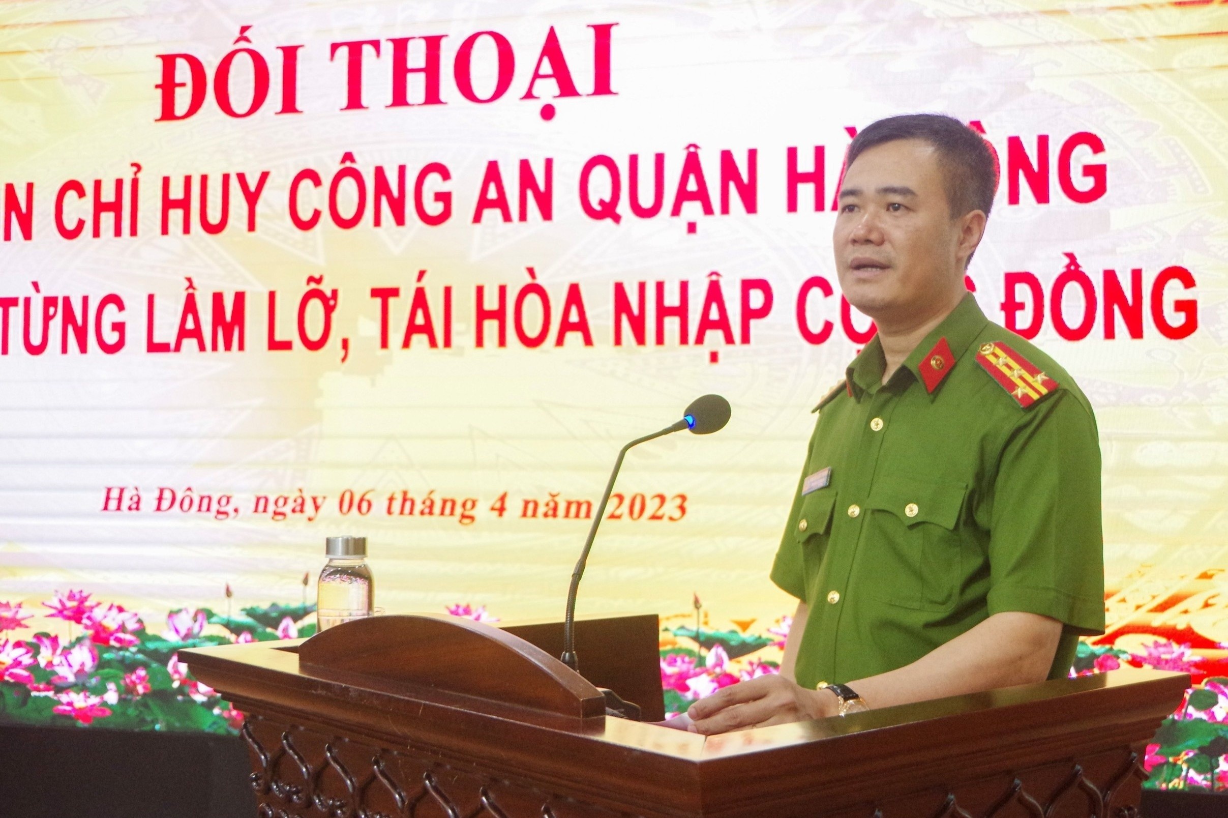 Doi thoai voi hon 300 nguoi lam lo hinh anh