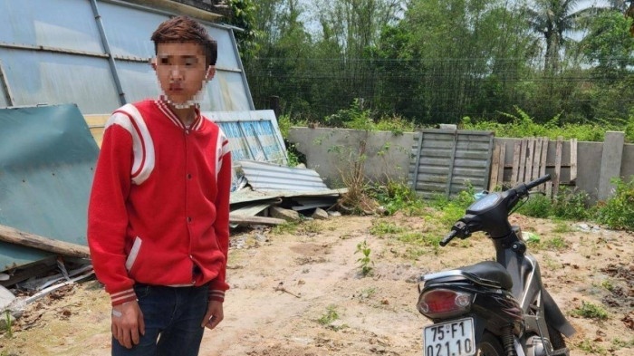 Xe may gay tai nan o Hue da bi lay trom roi trao bien so hinh anh