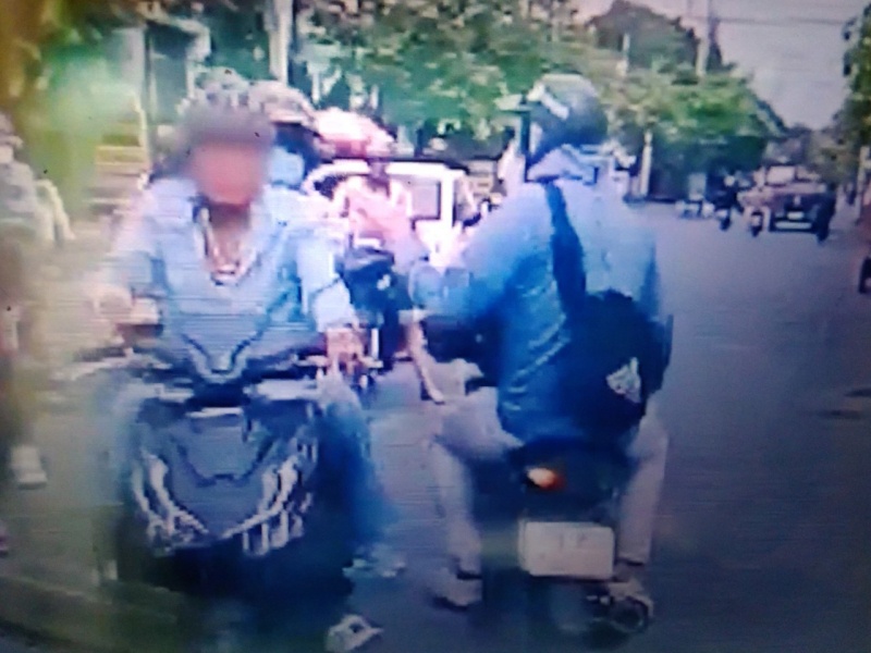 giật dây chuyền ảnh 1 giat day chuyen anh 1