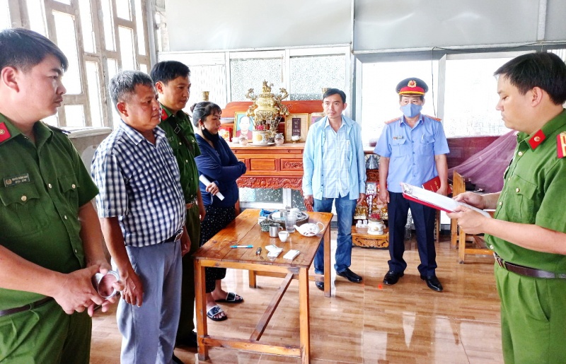 7 cuu can bo BIDV bi de nghi truy to hinh anh