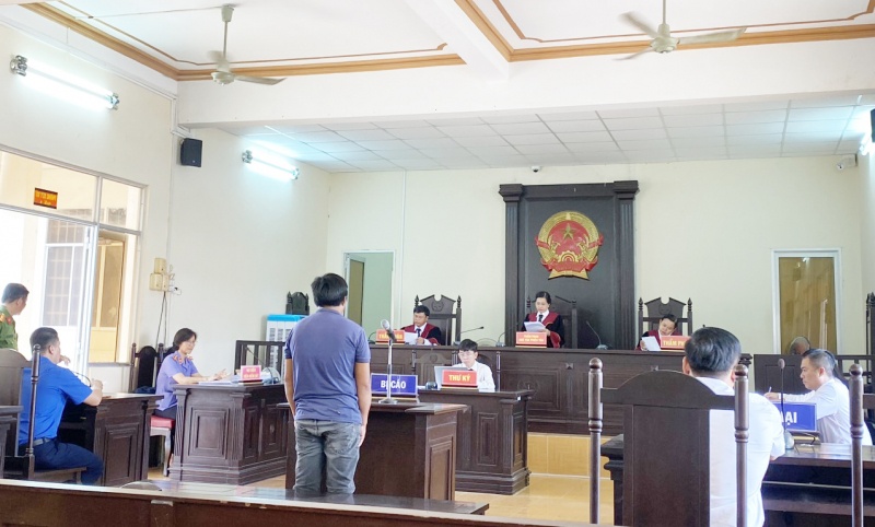 Tho han gay chay, co so quang cao phai boi thuong tren 21 ty dong hinh anh