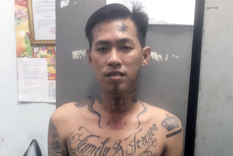 Thanh nien no sung ban nguoi o Vinh Long hinh anh